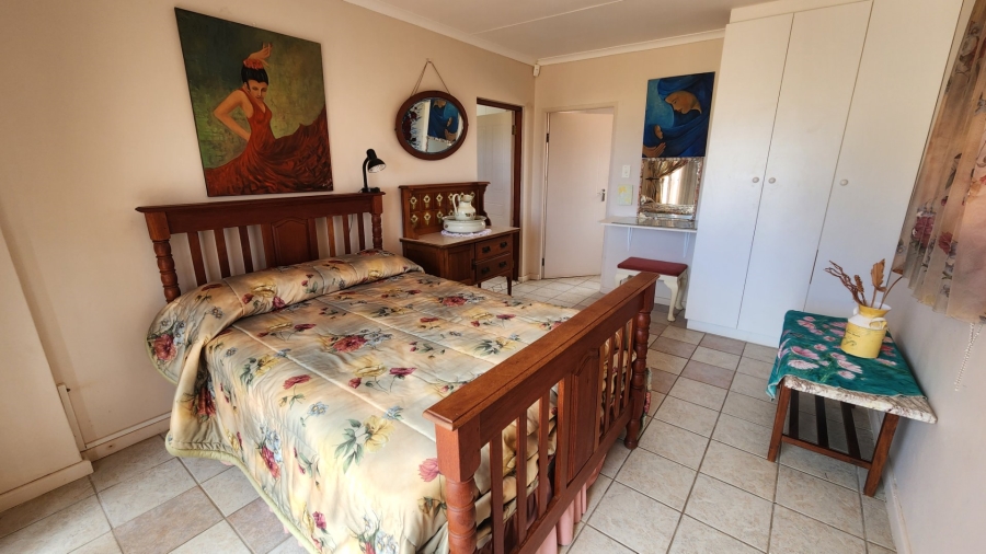 5 Bedroom Property for Sale in Hartenbos Heuwels Western Cape